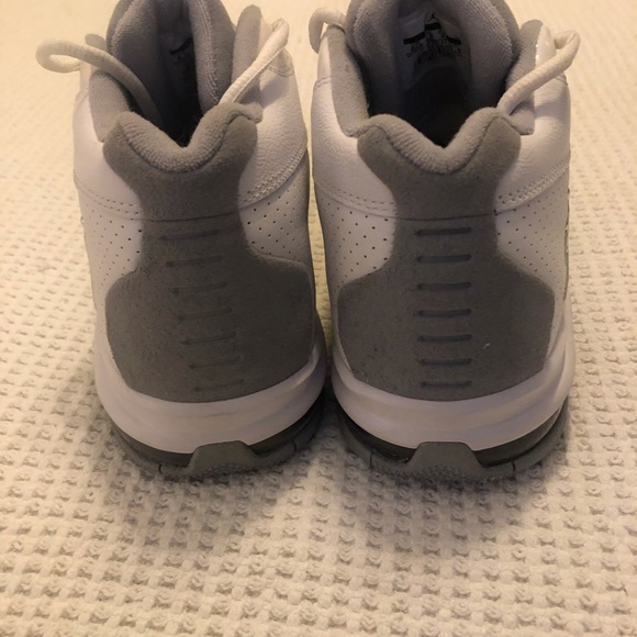 Jordan Big Fund Basketball Shoes - Picture 4 of 6